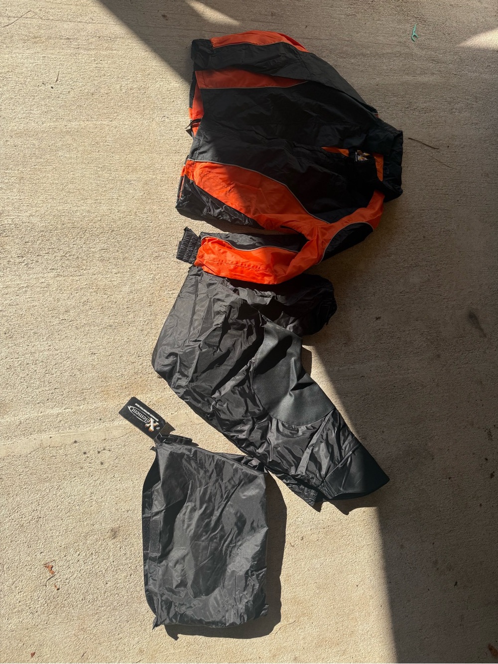 Element Men’s Black and Orange rain gear set